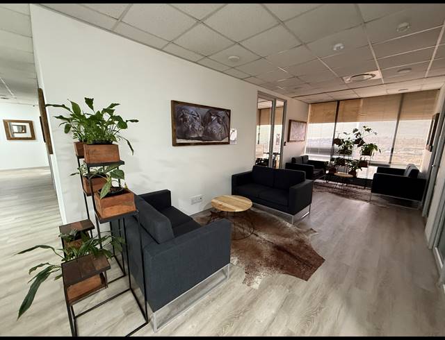33.40M² SERVICED OFFICE TO LET IN BRAAMFONTEIN WERF